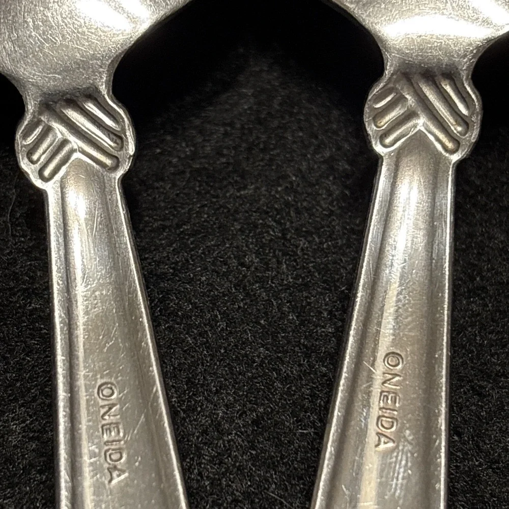 PAIR Oneida RATTAN Stainless  Silverware Serving Spoons  8 1/4